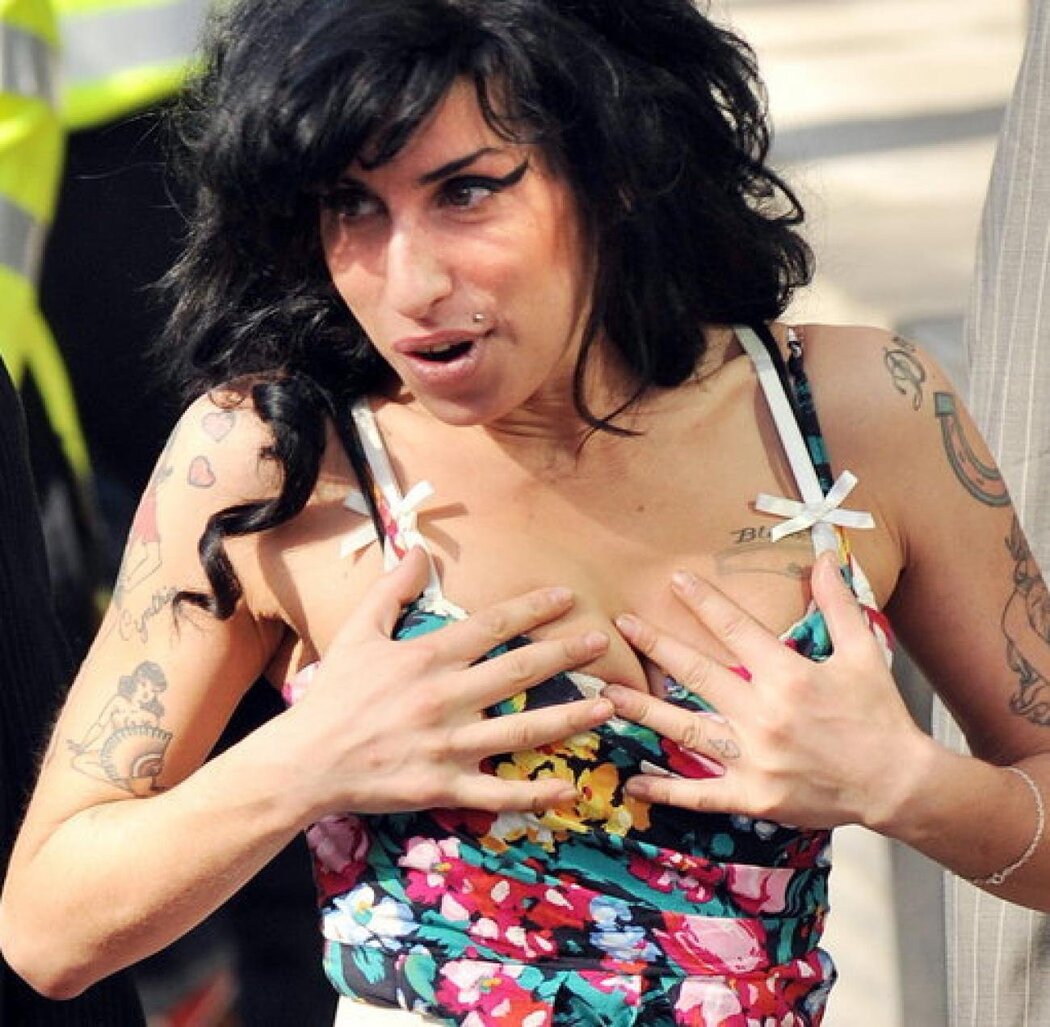 Amy Winehouse Naked