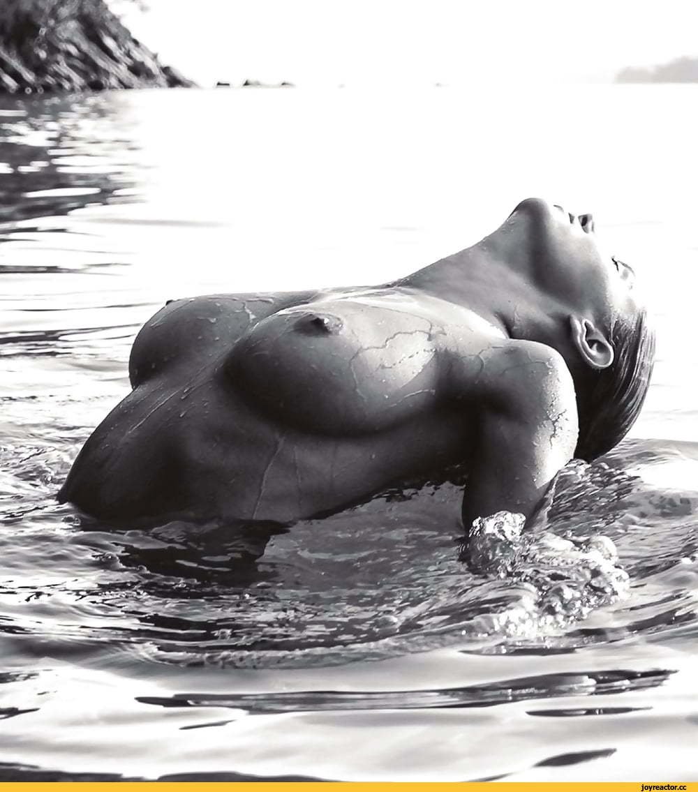 Magazine Nude Girls Cover Photo