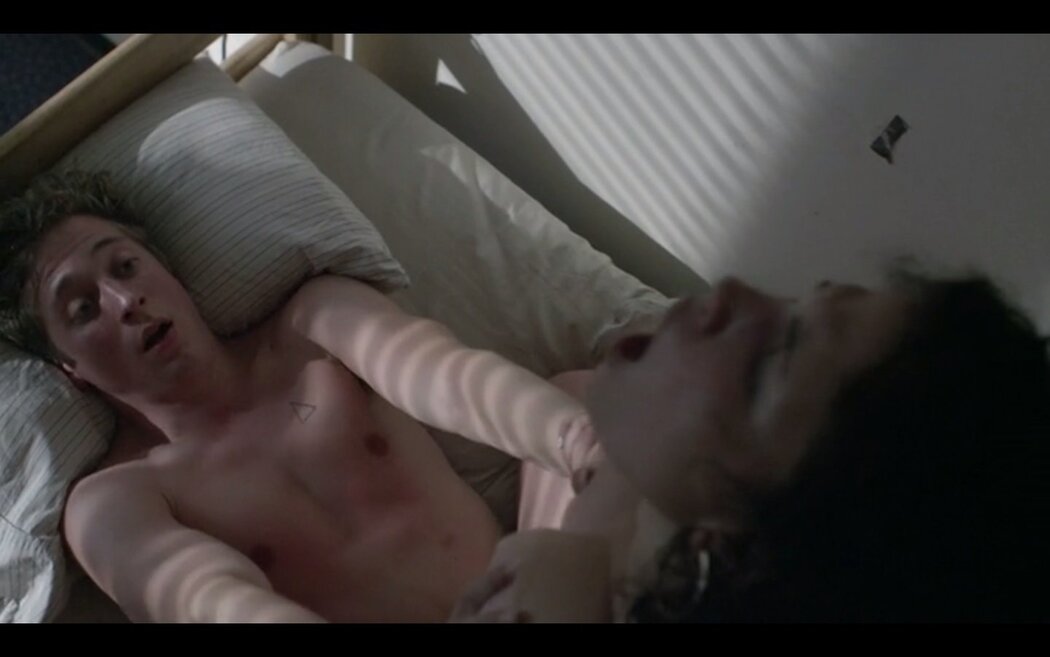 Jeremy Allen White Nake