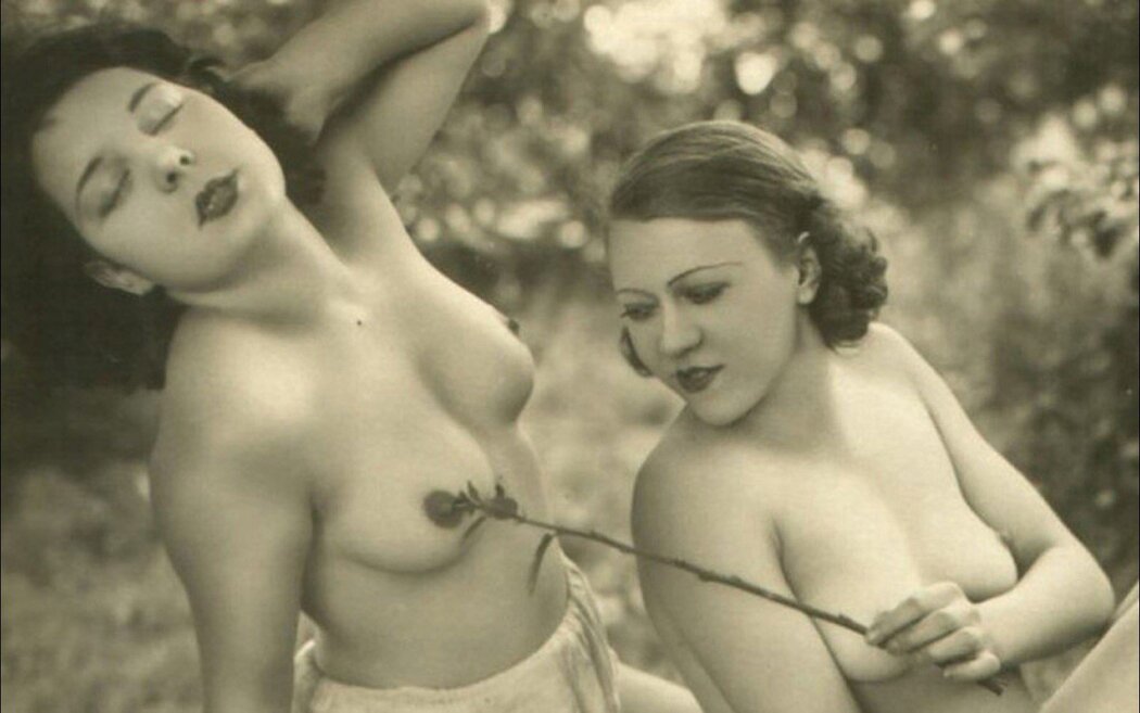 Vintage Naked Ladies