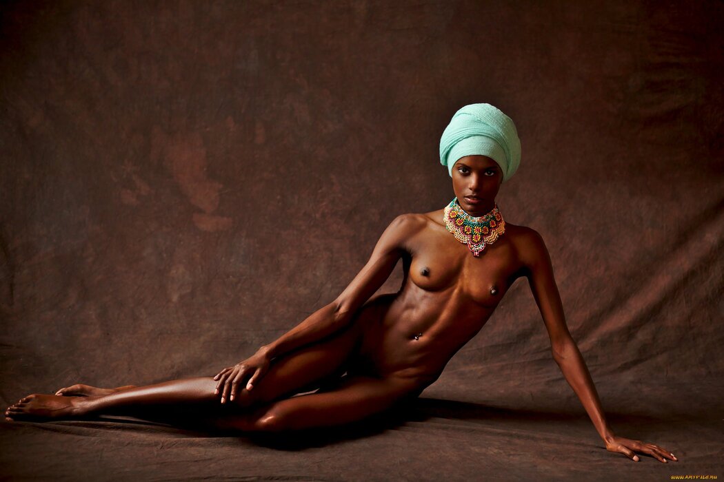 Naked Africa Women