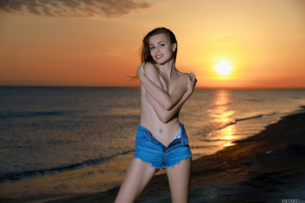 MetArt Elle Tan – Twilight Part1