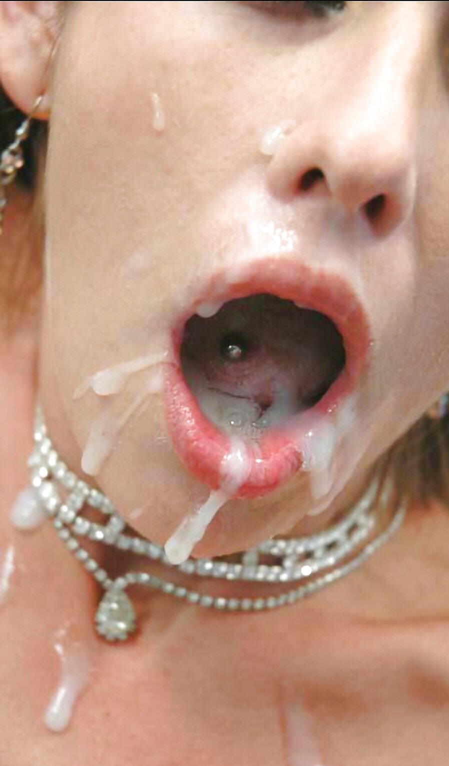 Cum Under The Lips