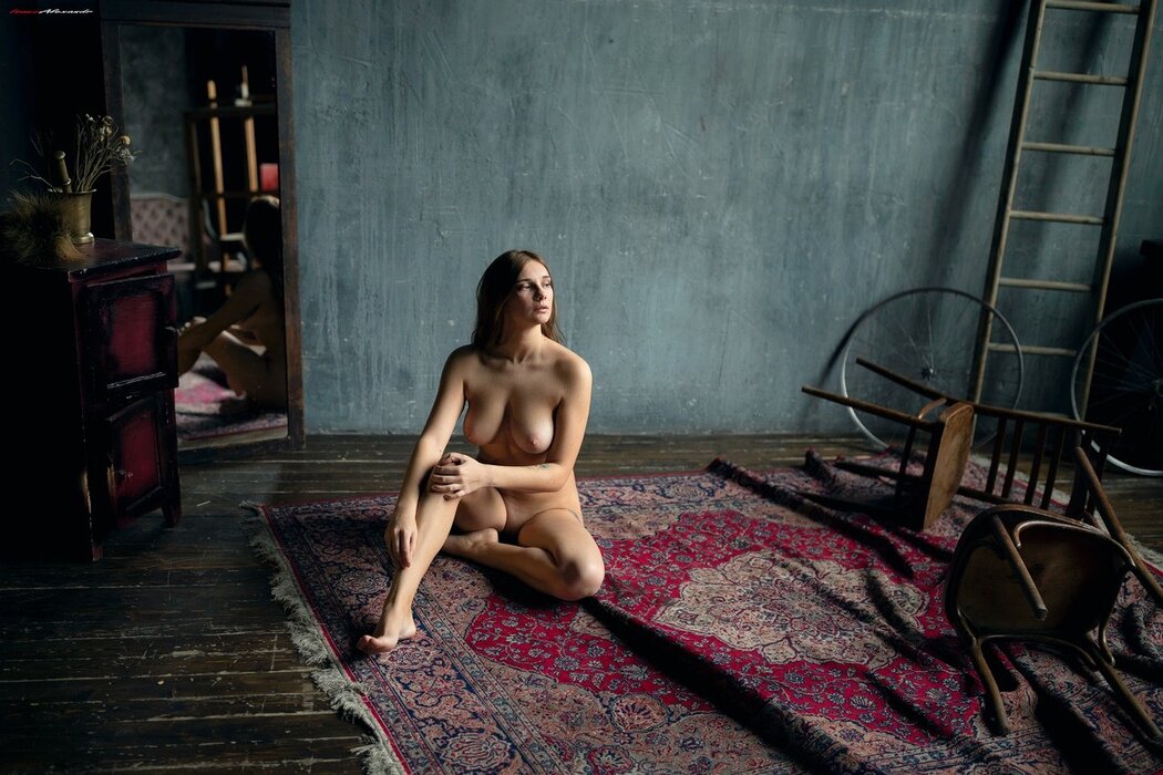 Natali Tihomirova Nude Pics