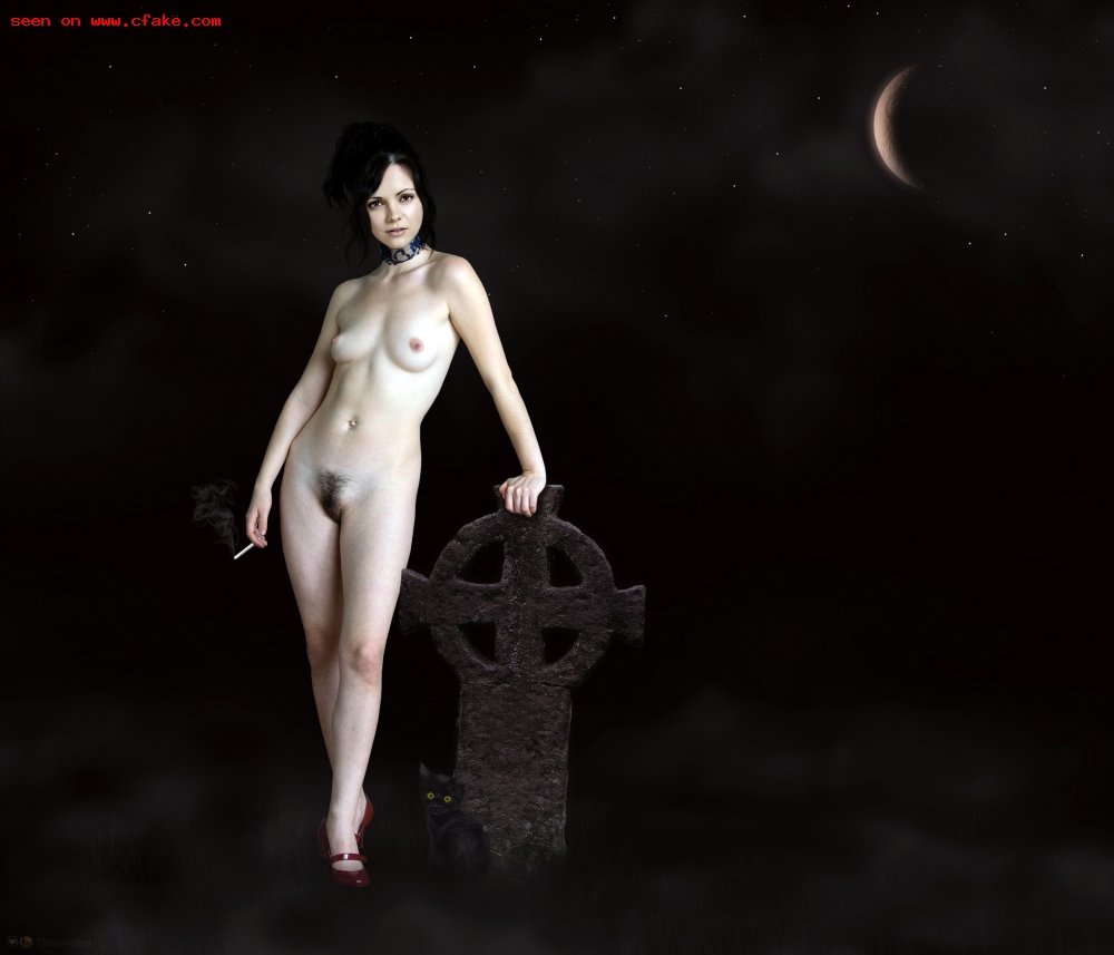 Cristina Ricci Naked