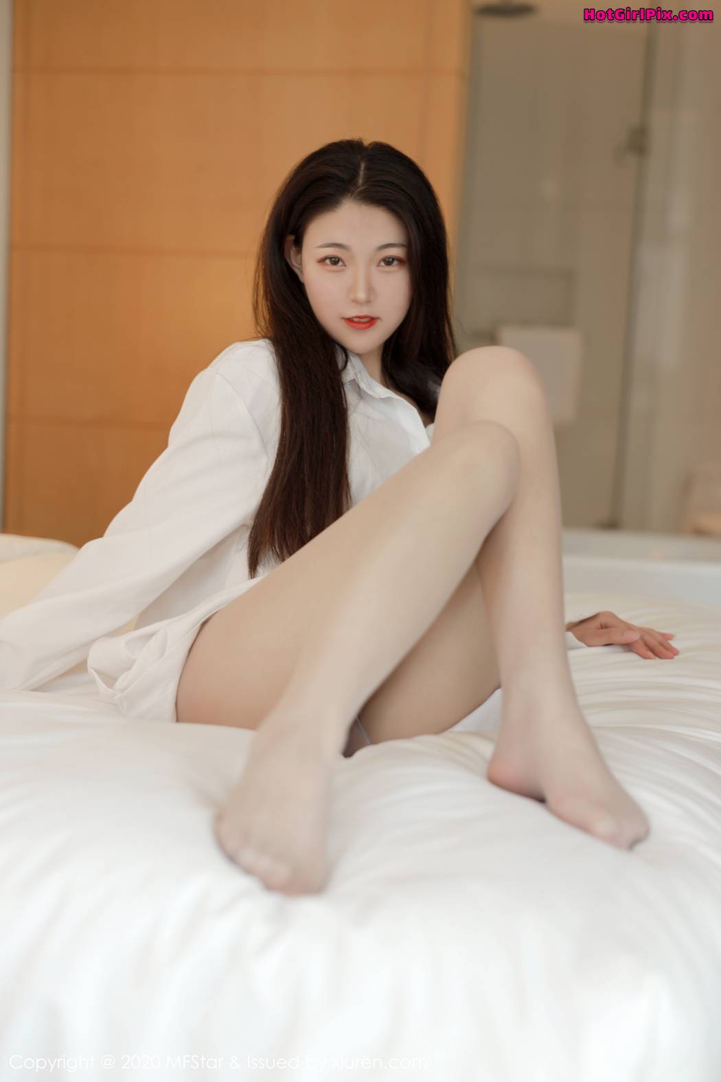 [MFStar] Vol.321 Laura张小妮