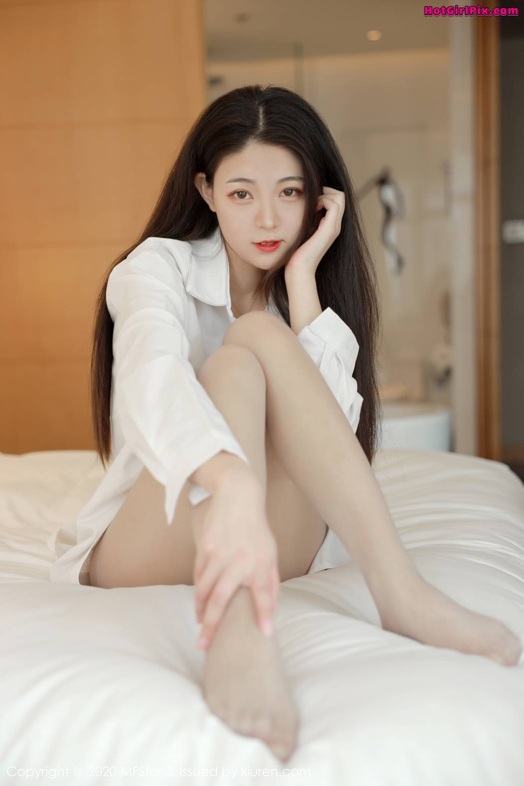 [MFStar] Vol.321 Laura张小妮