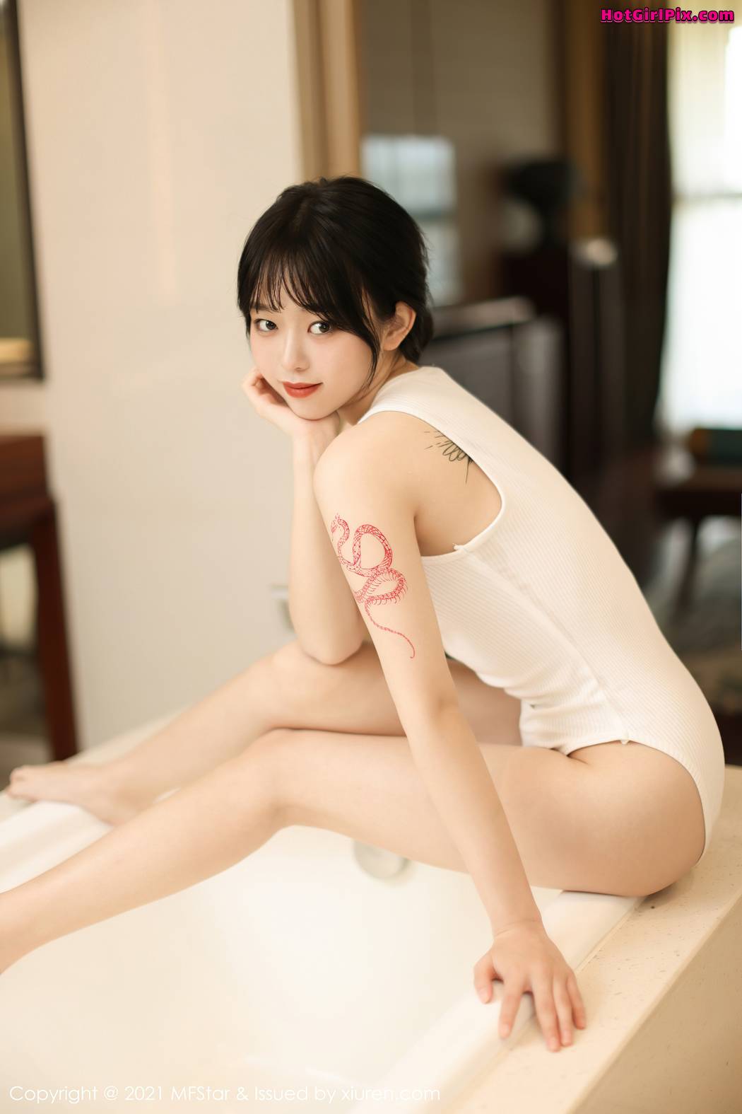 [MFStar] Vol.496 Nai Ping Zi (奶瓶子)