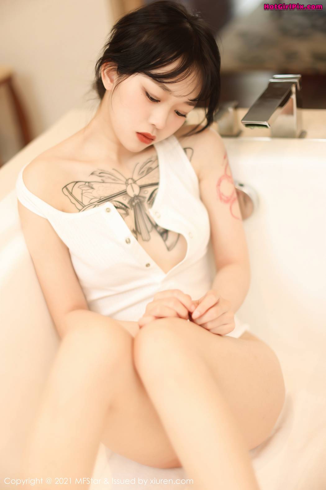 [MFStar] Vol.496 Nai Ping Zi (奶瓶子)