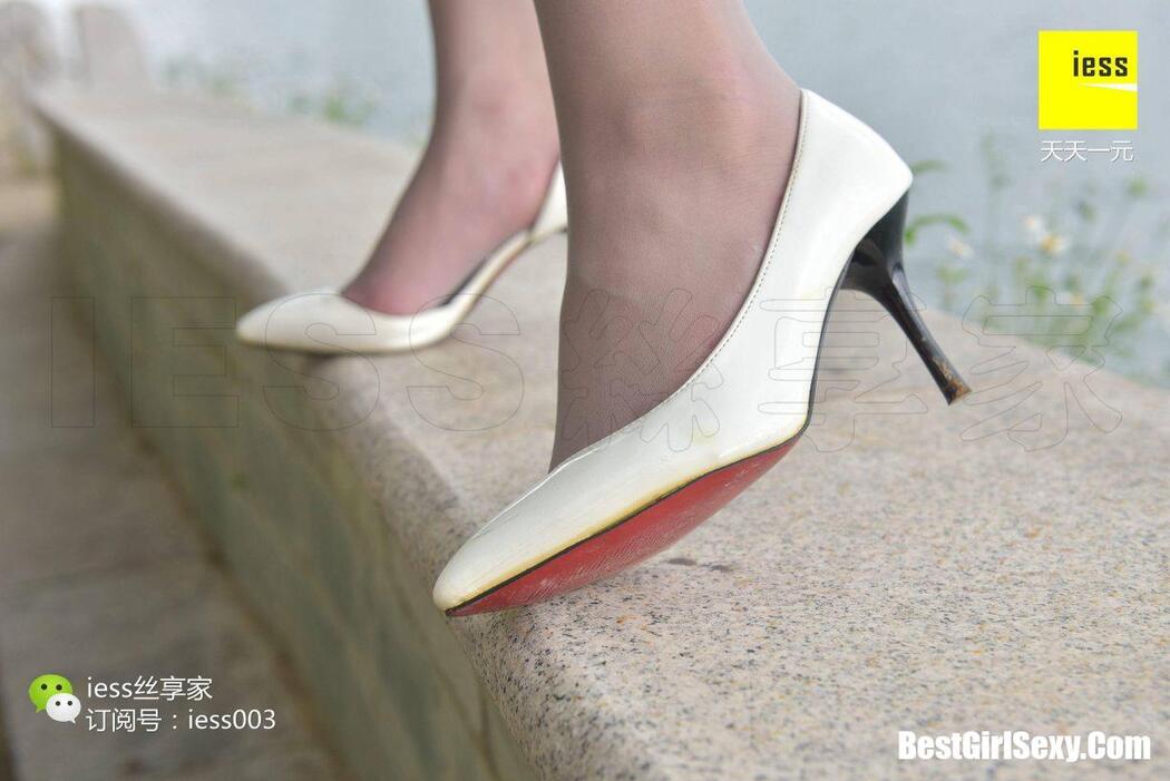 IESS异思趣向 SXJ.017 Mo Xuan