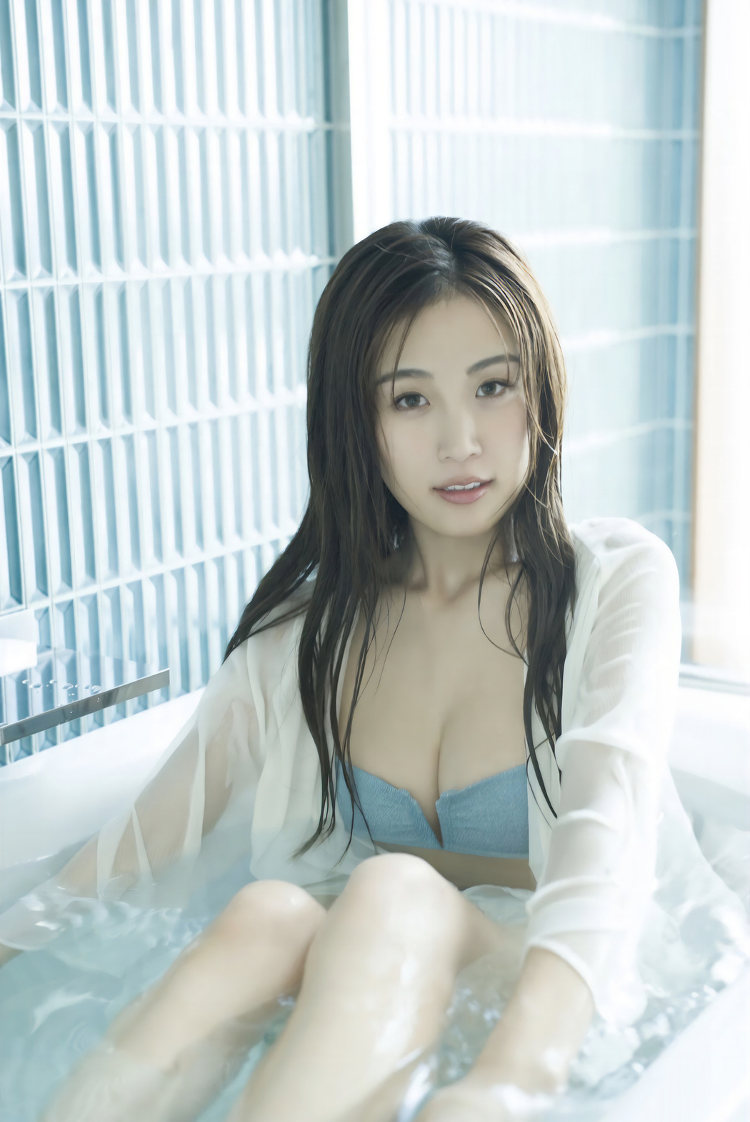 Haruka はるか, FRIDAY Monthly Girl 005 [完全オリジナル撮り下ろし100カット] Set.02 &#8211; EVERIA.CLUB