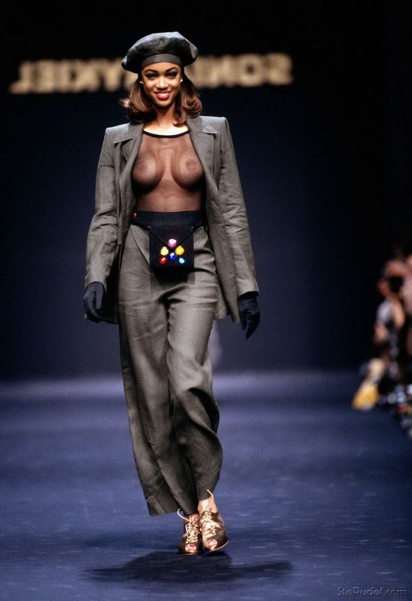 Naked Girls On The Catwalk