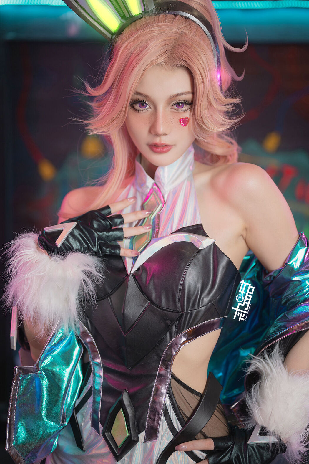 Coser@如月灰 – Battle Bunny Miss Fortune Cover Photo