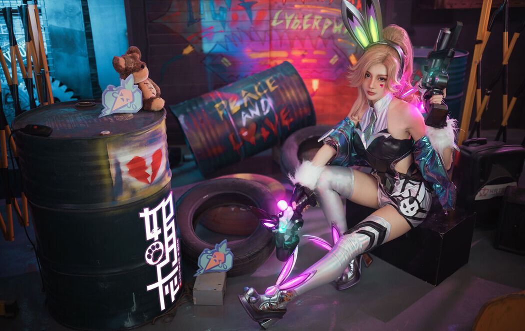 Coser@如月灰 – Battle Bunny Miss Fortune