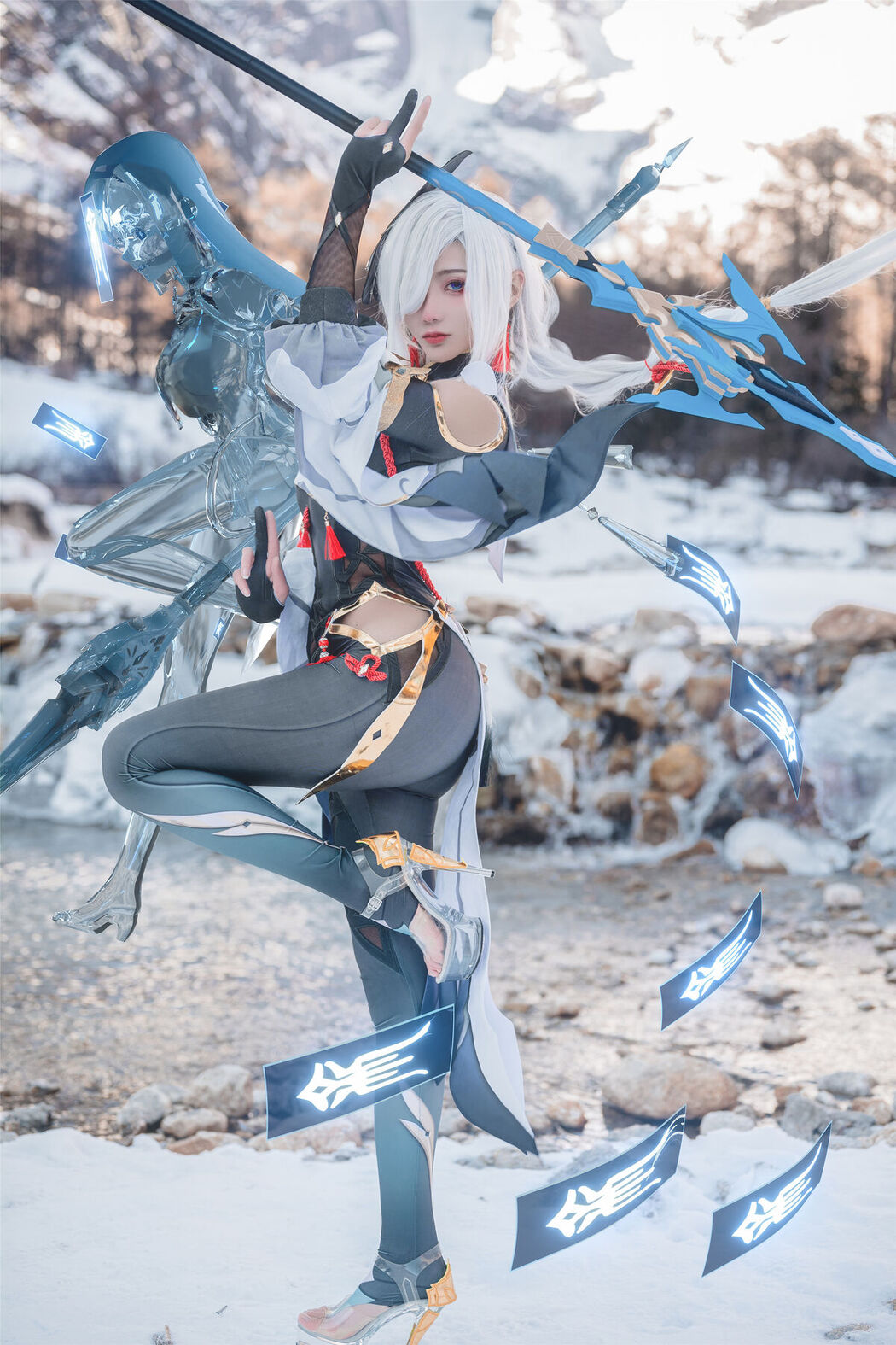 Coser@如月灰 – 申鹤 原神