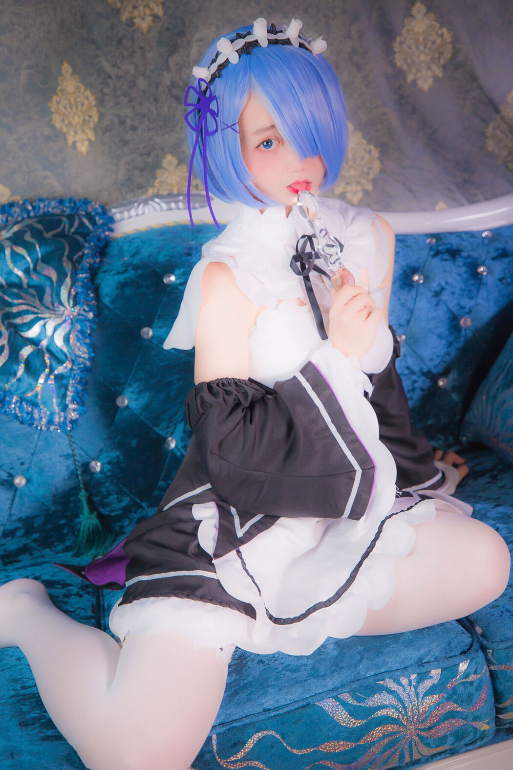 Coser@喵嗚少女 – 定制福利cos雷姆 微胖可愛美少女 白虎逼萝莉 Cover Photo