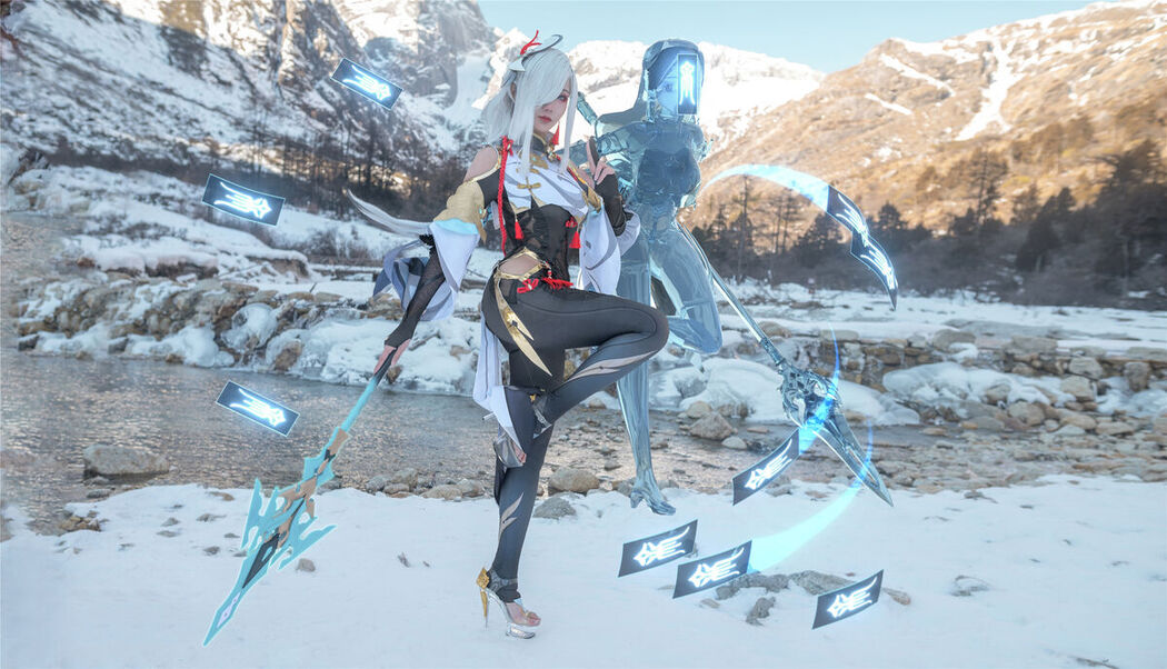 Coser@如月灰 – 申鹤 原神