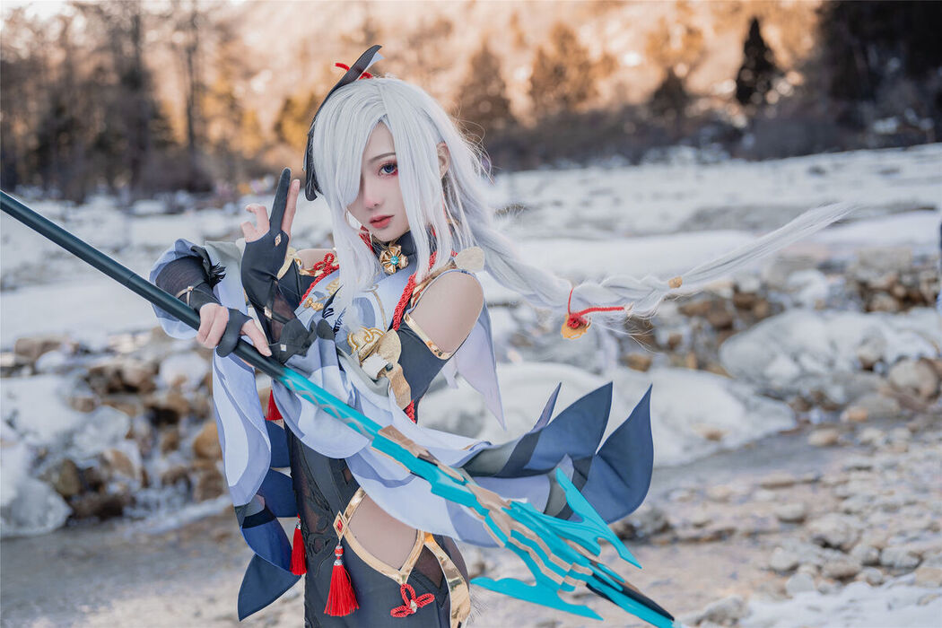 Coser@如月灰 – 申鹤 原神