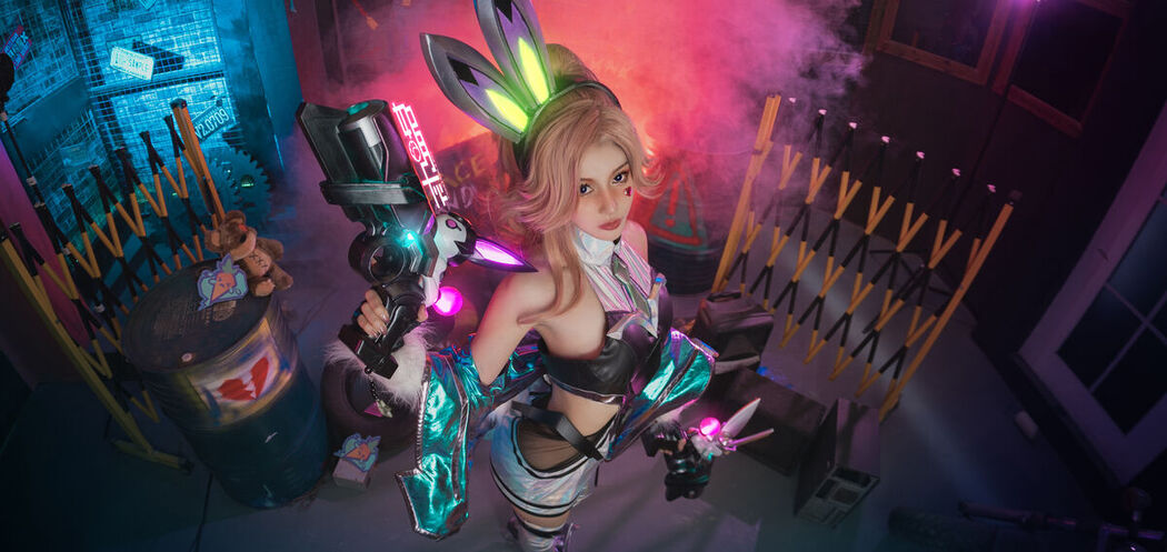 Coser@如月灰 – Battle Bunny Miss Fortune