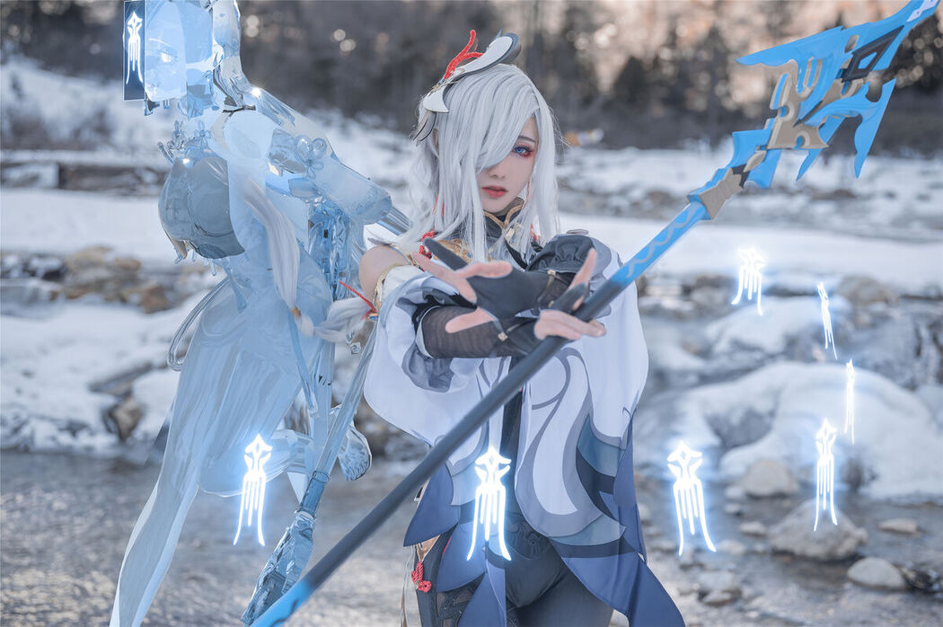 Coser@如月灰 – 申鹤 原神