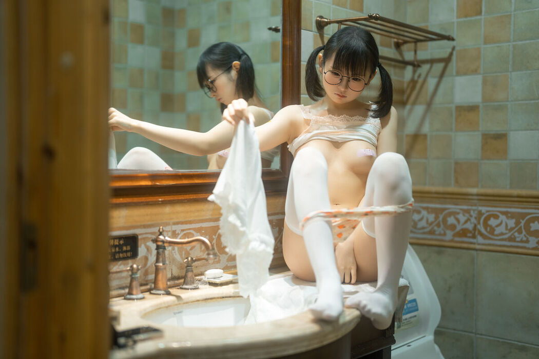 Coser@幼水铃衣 – 双马尾