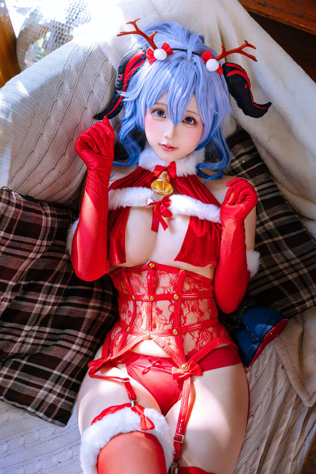 Coser@日奈娇 – 甘雨圣诞