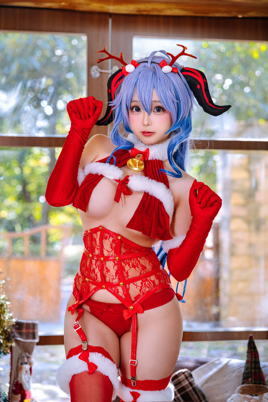 Coser@日奈娇 – 甘雨圣诞