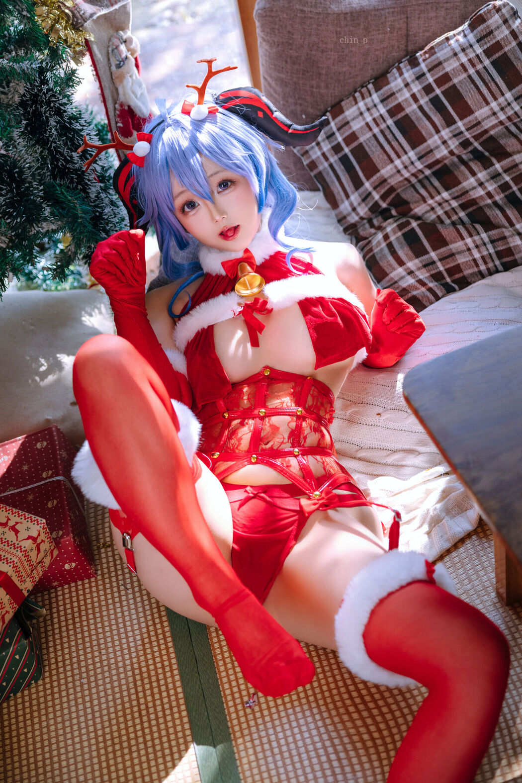 Coser@日奈娇 – 甘雨圣诞