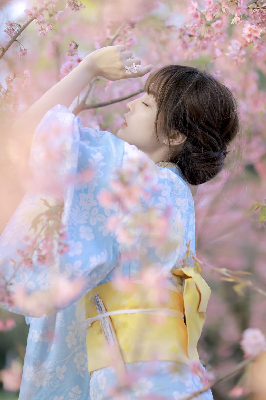 YiTuYu艺图语 Vol.1079 Qu Ling Xi