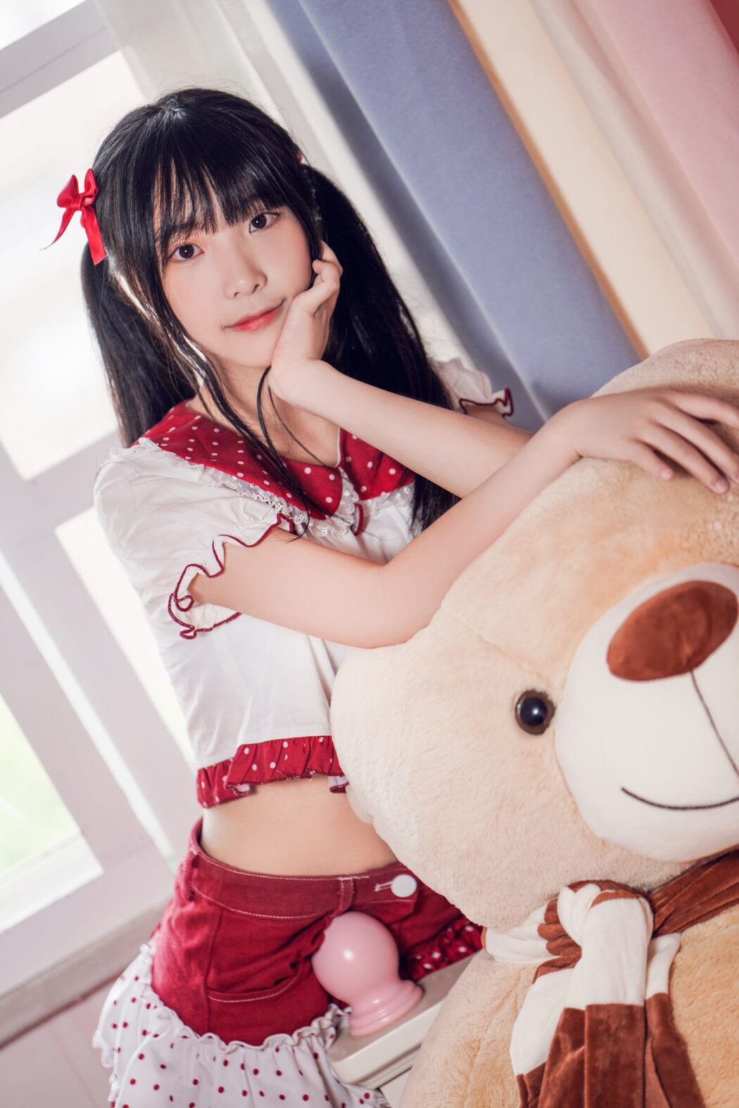 YiTuYu艺图语 Vol.1084 Qiu Qiu