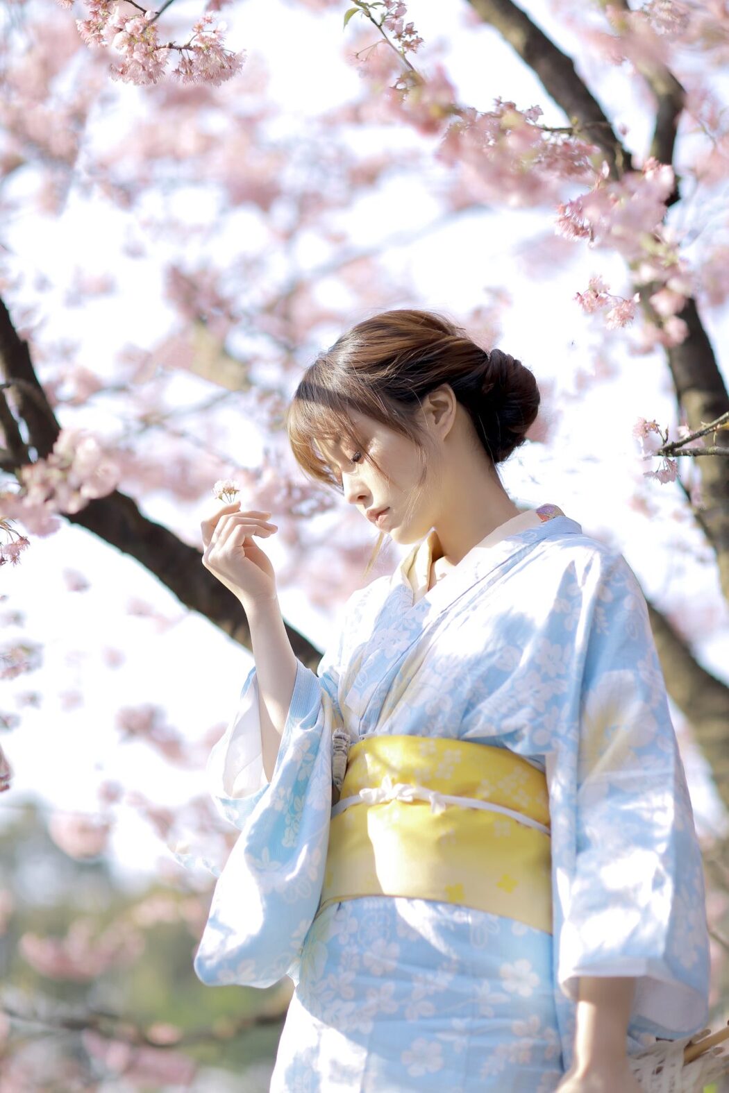 YiTuYu艺图语 Vol.1079 Qu Ling Xi