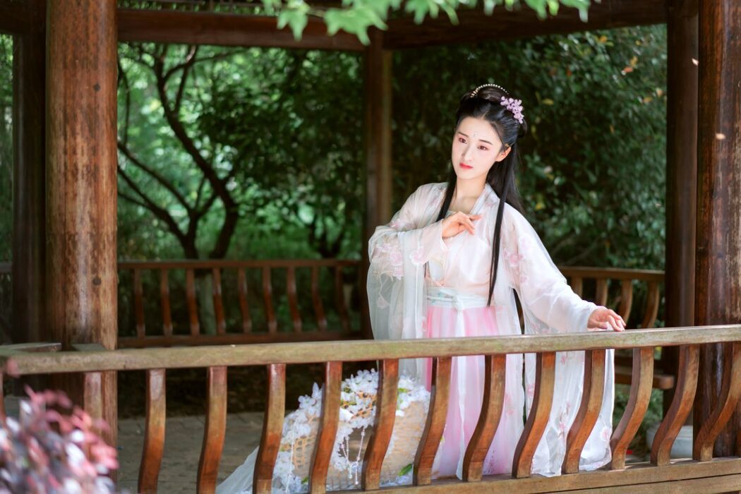 YiTuYu艺图语 Vol.1033 Xiao Yu