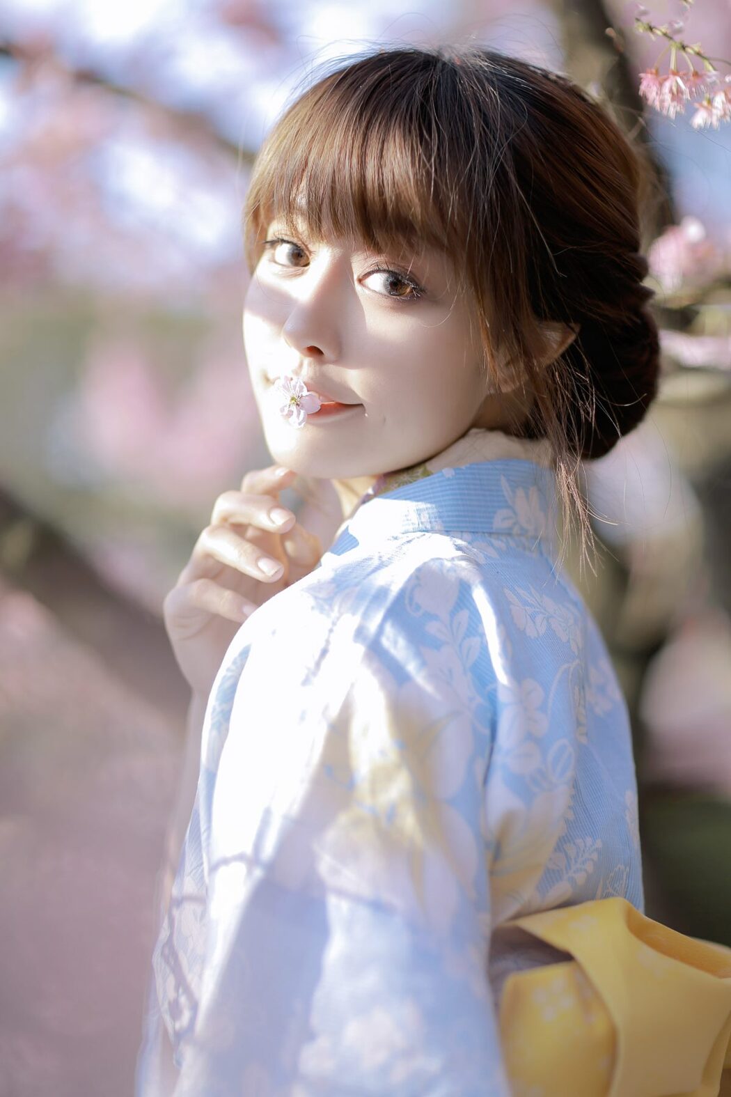YiTuYu艺图语 Vol.1079 Qu Ling Xi