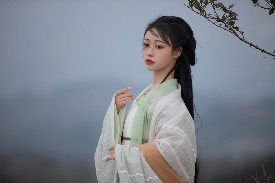 YiTuYu艺图语 Vol.1044 Li Yi Yi