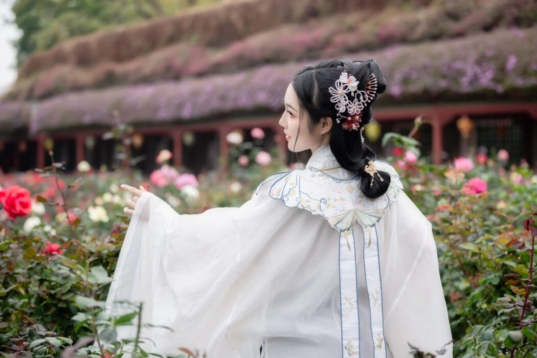 YiTuYu艺图语 Vol.1045 Rui Xue mizuyuki
