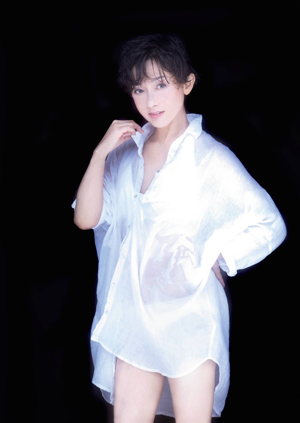 Keiko Saito 斉藤慶子, FRIDAY 2021.08.13 (フライデー 2021年8月13日号)