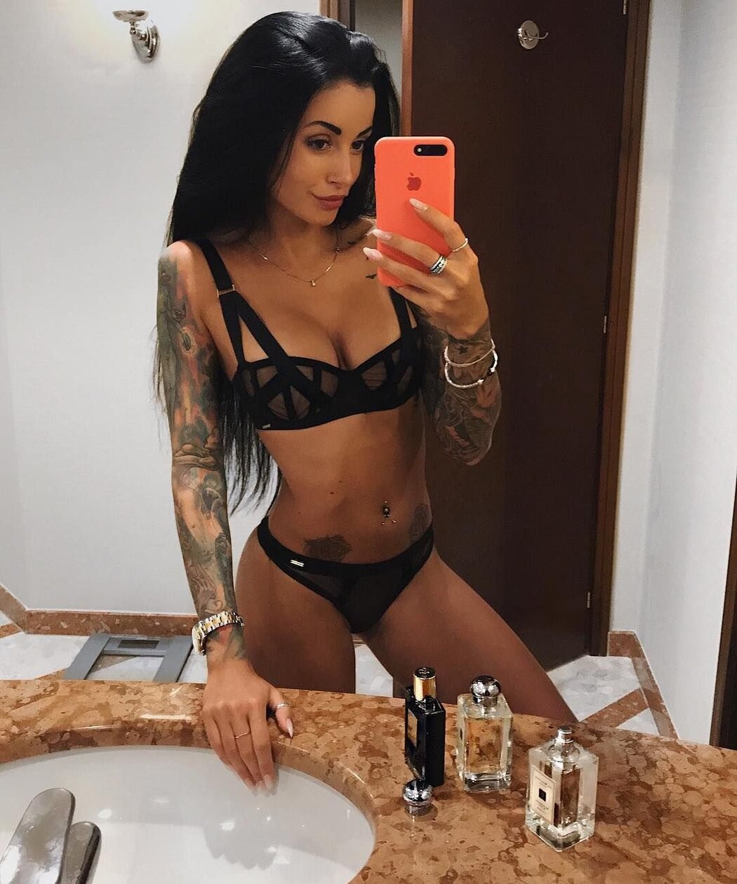 Anya Sugar