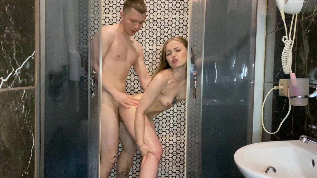 Alexa Mills Porn