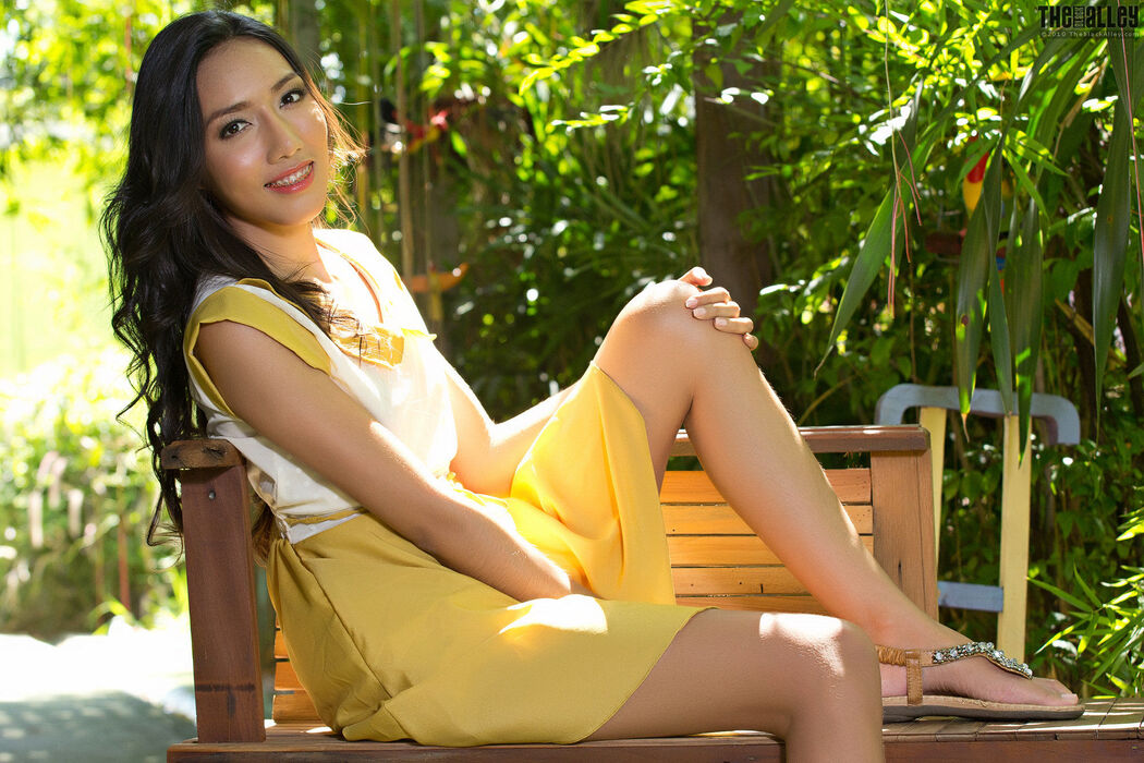 Arianna "Fresh Yellow Dress" [The Black Alley]
