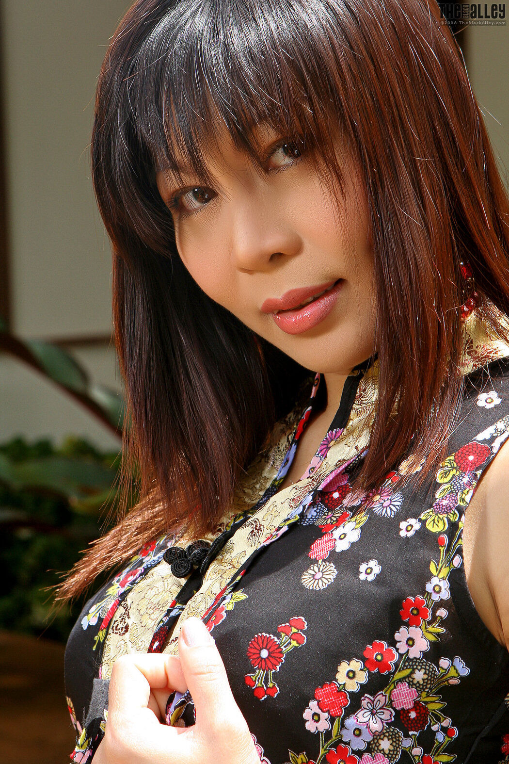 [The Black Alley] Naomi Kai milf seduction