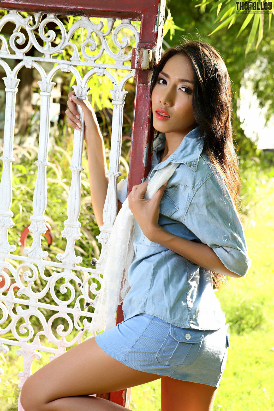 Arianna "The Cowboy Girl in the Sun" [The Black Alley]
