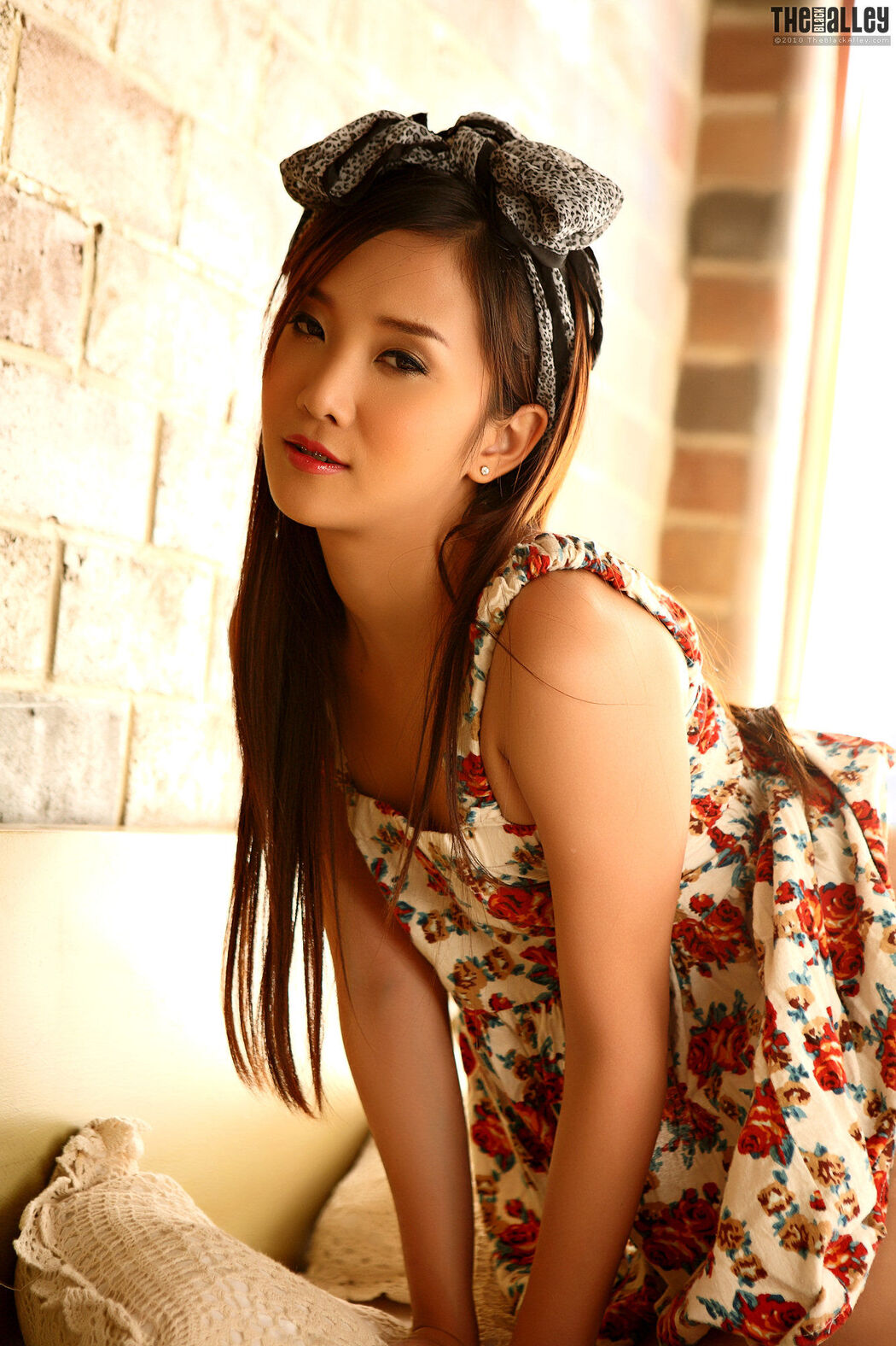 Lolita Cheng/Chen Li "The Black Alley" [The Black Alley]