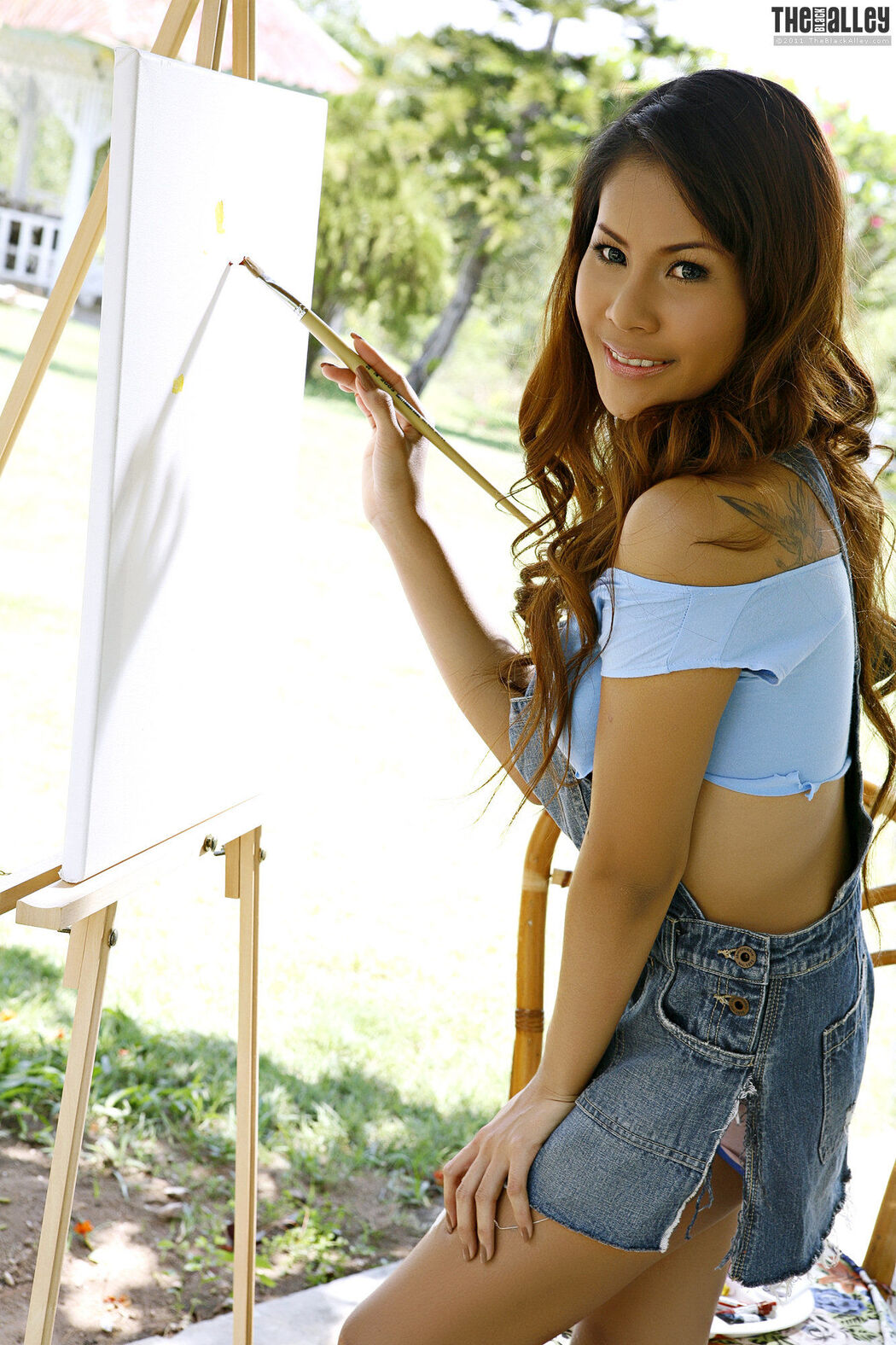 Melinda Kee "Strap Denim Skirt" [The Black Alley]