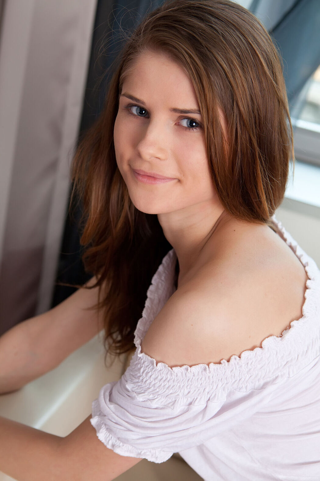 MetArt Karen B &#8211; Presenting Part1