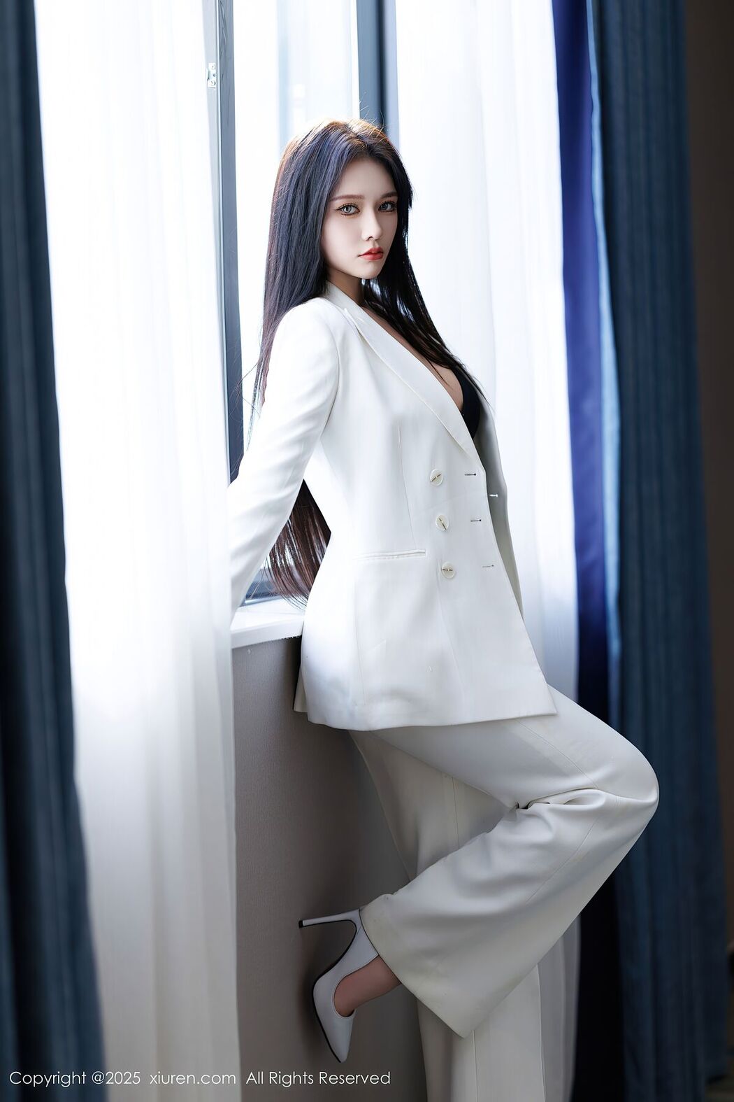 XiuRen秀人网 No.9755 Xiao Na Bi