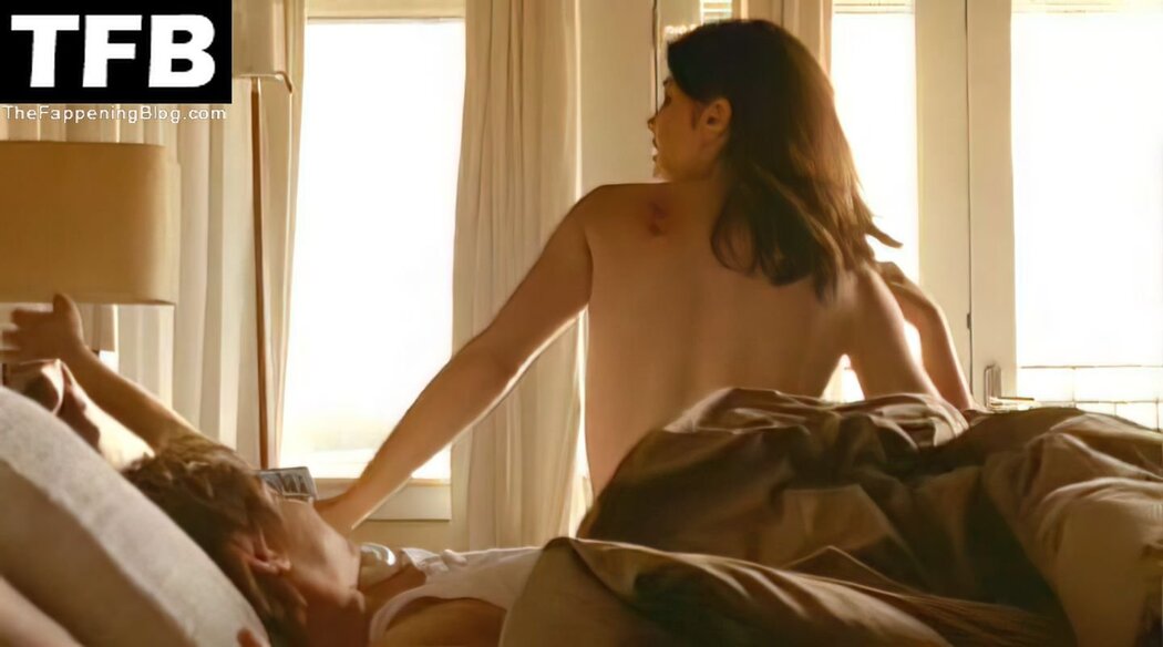 Cobie Smulders Hot