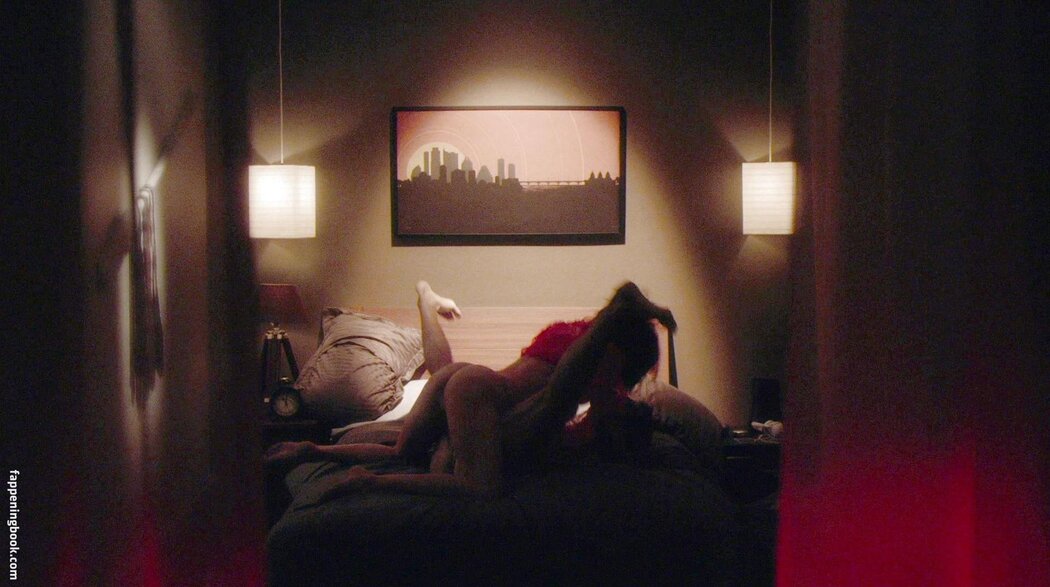 Cobie Smulders Hot