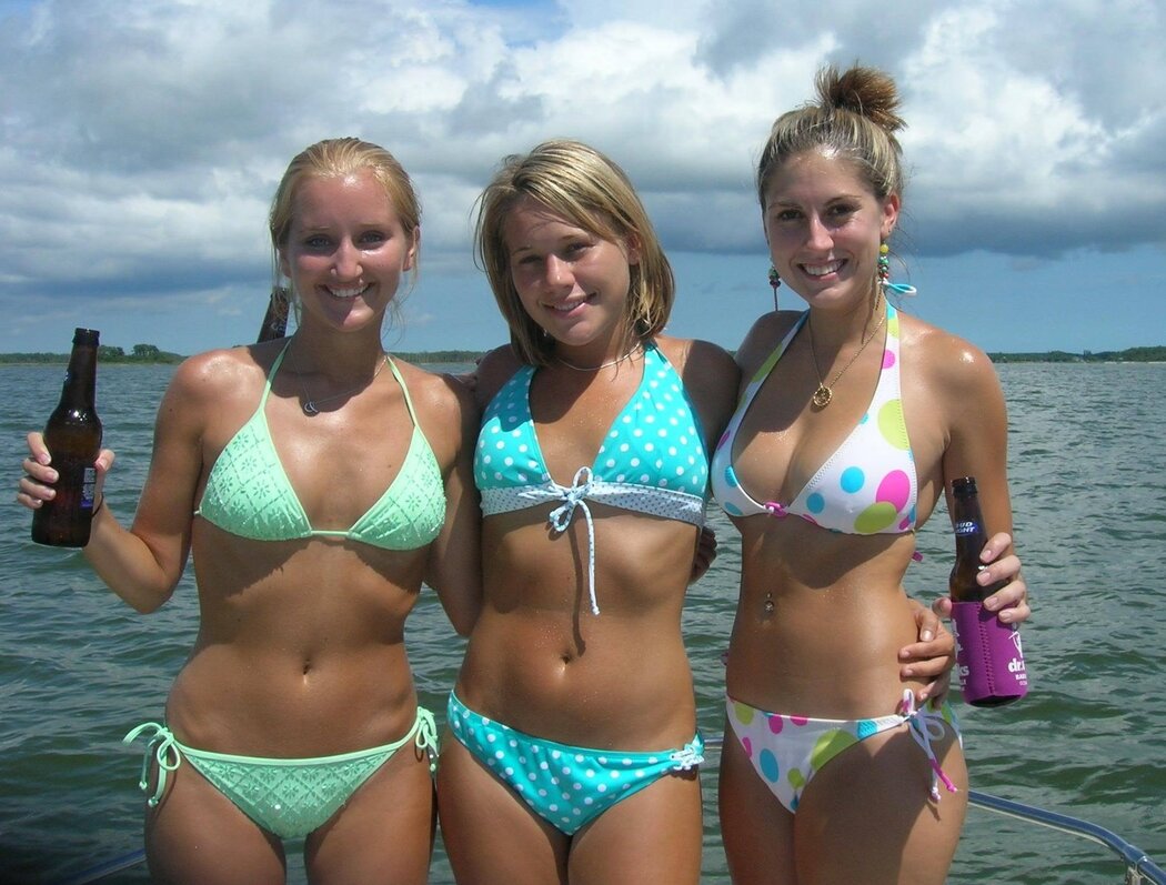 Amateur Nudist Girl
