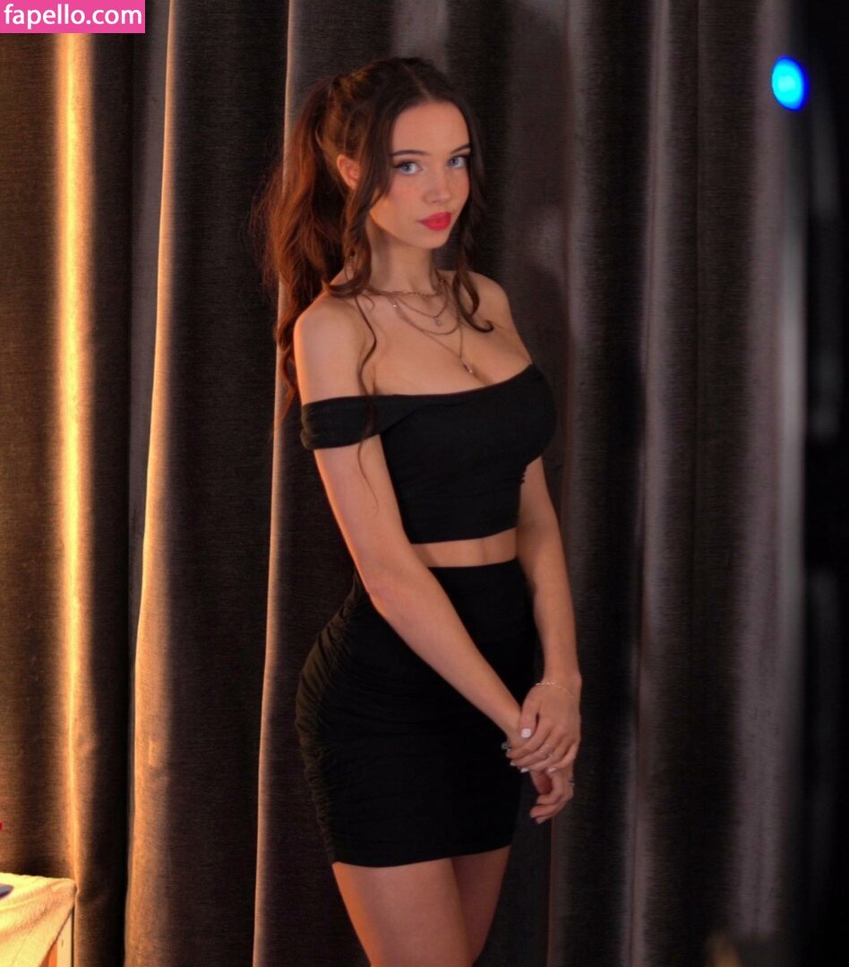 Lydia Violet