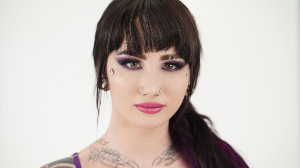 Valerica Steele